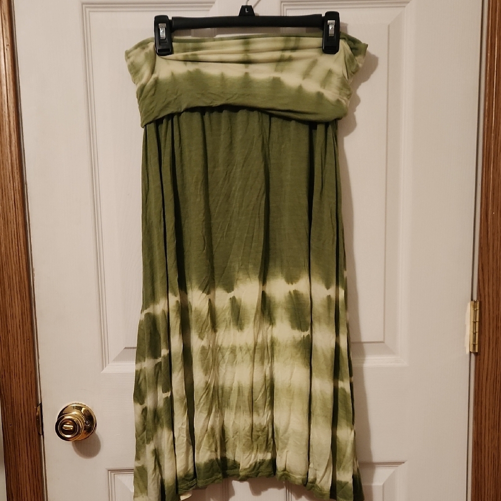 Raviya Green and White Strapless Maxi Dress